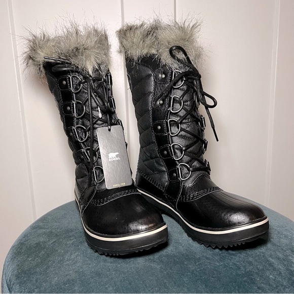 Sorel Women's Black Winter Boots - Picture 1 of 5